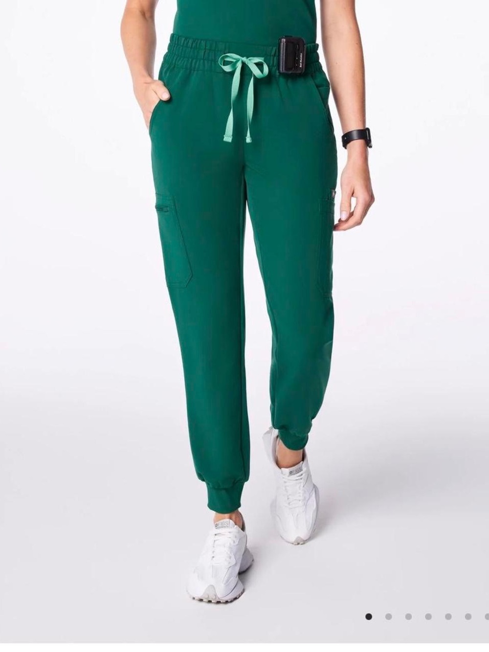 Figs uman scrub joggers size M